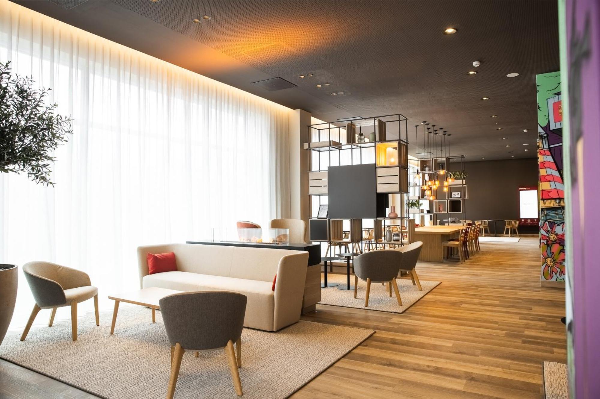 Intercityhotel Breda Exterior photo