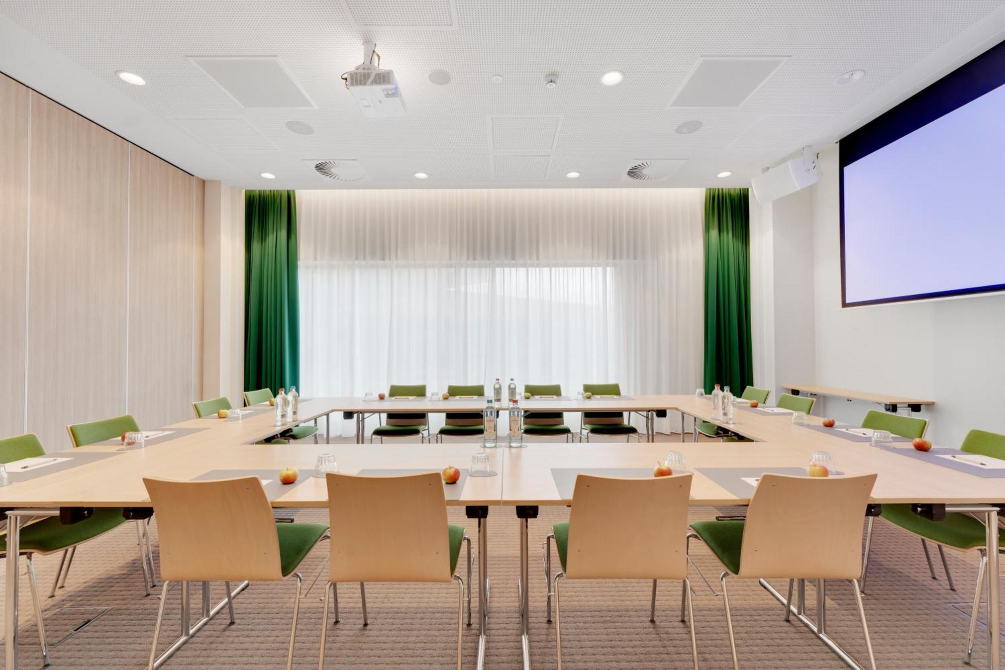 Intercityhotel Breda Exterior photo