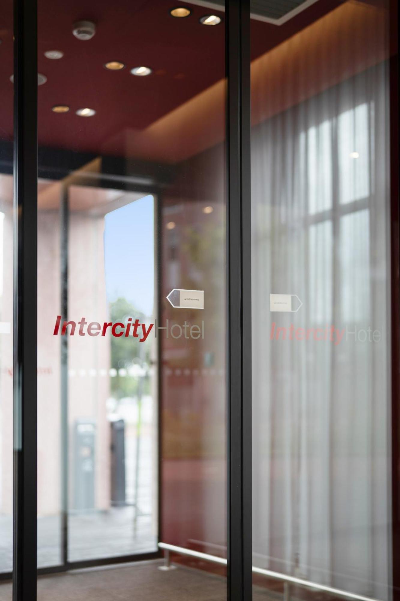 Intercityhotel Breda Exterior photo