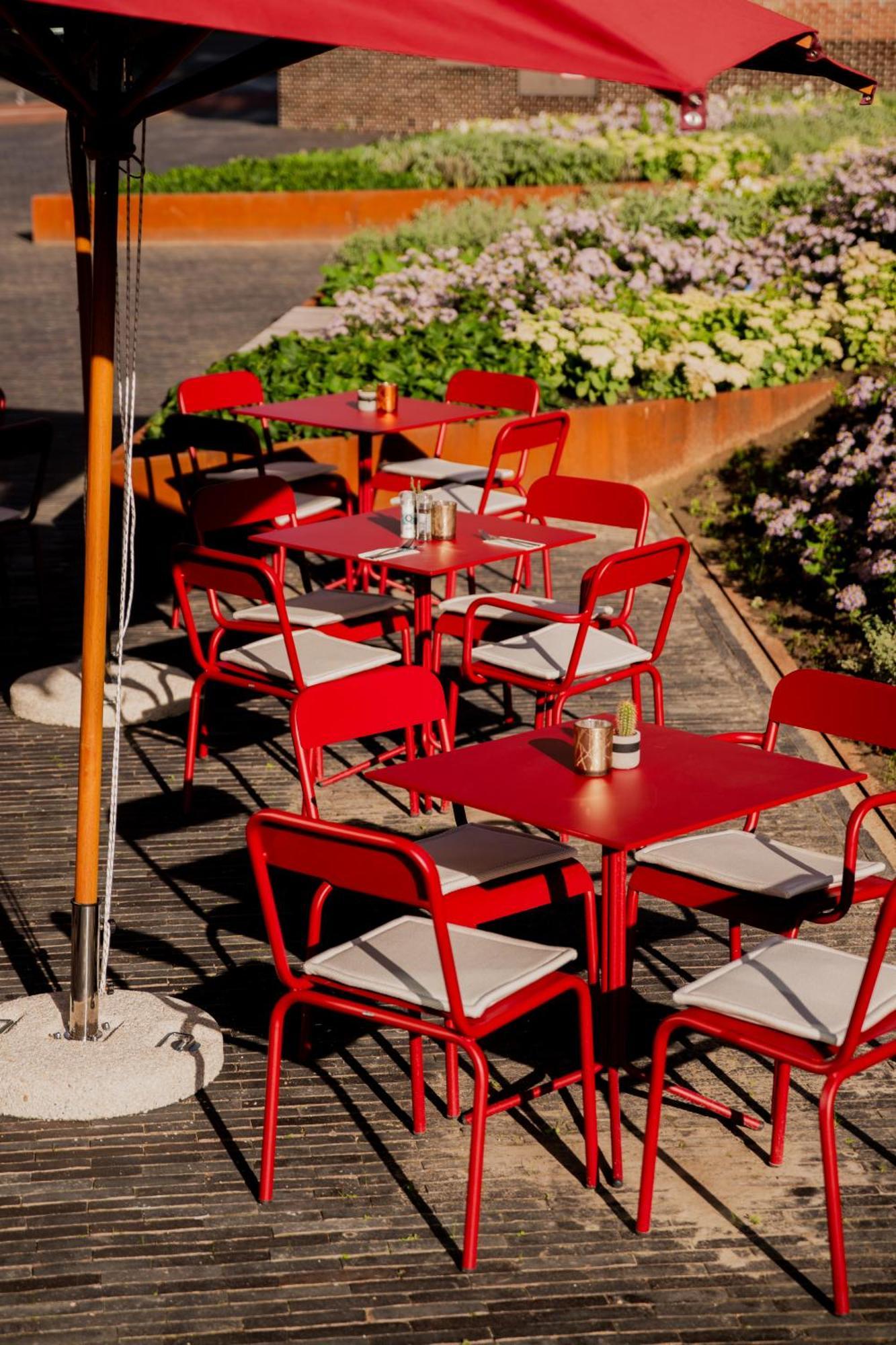 Intercityhotel Breda Exterior photo